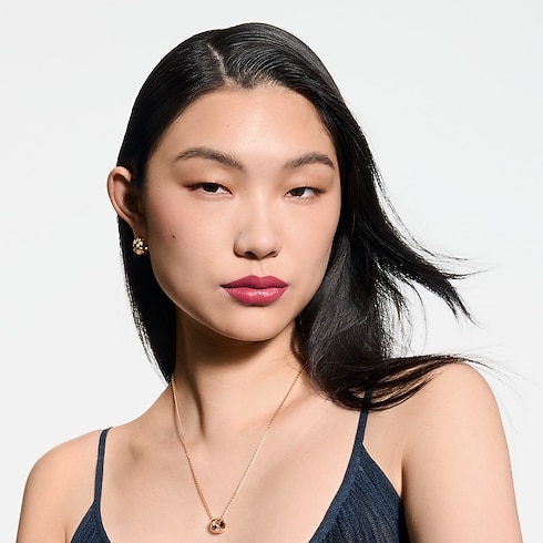 LV Rouge - Satin Lipstick in Perfumes and Beauty's Lips } collections by Louis Vuitton (Product zoom)