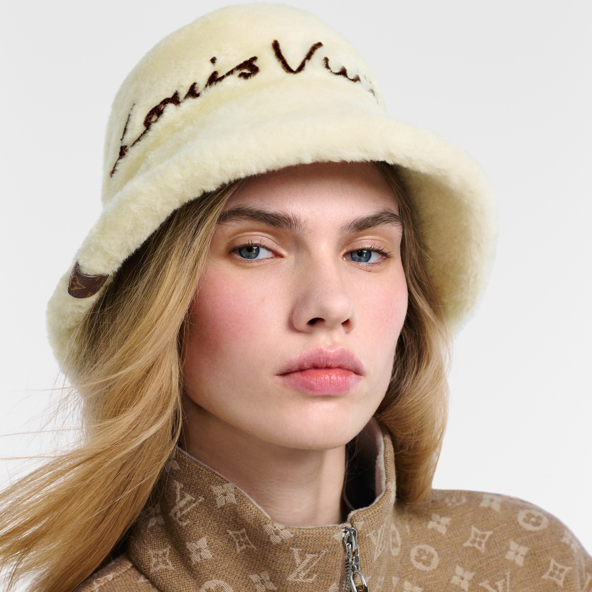 LV Script Cloud Bob . in Women