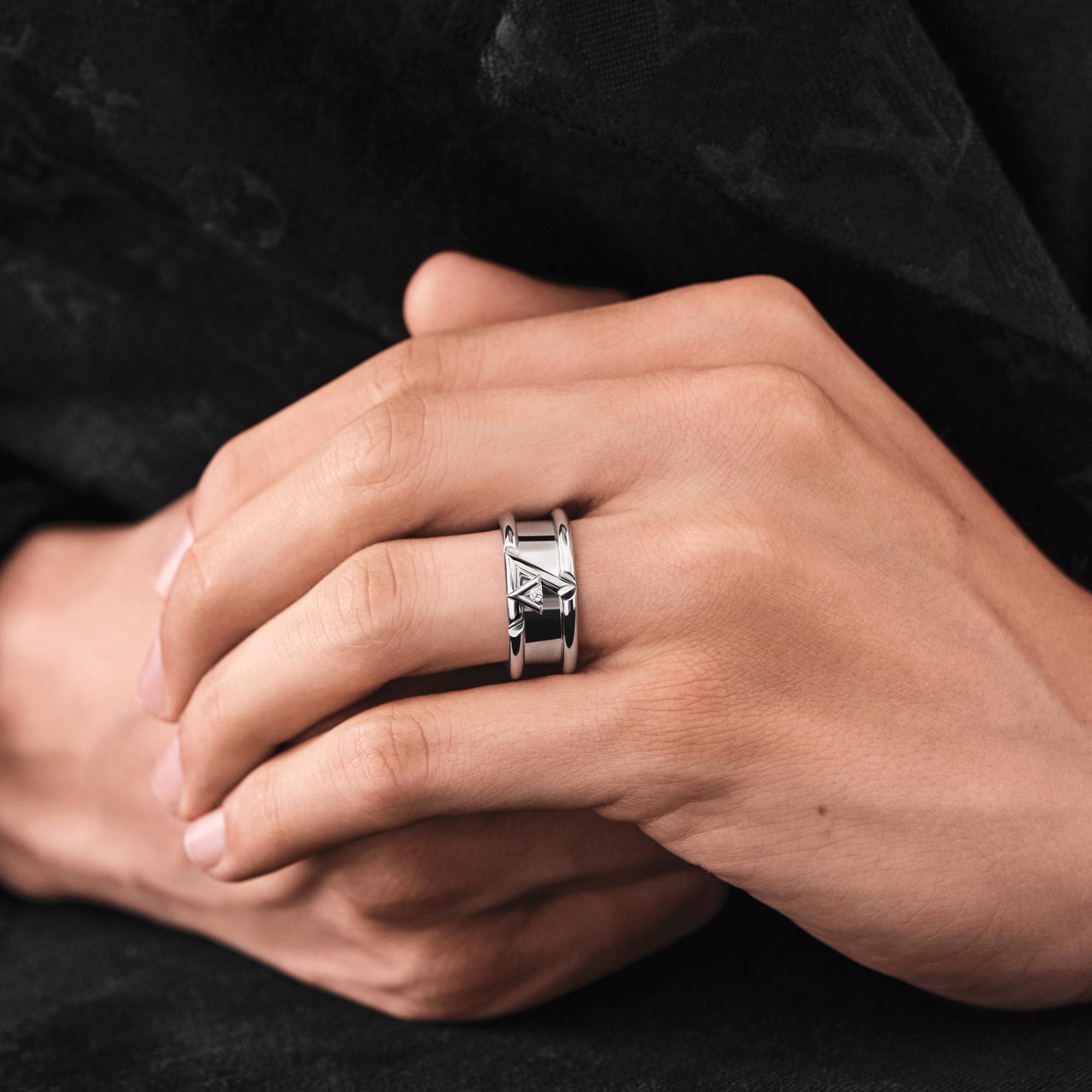 LV Volt One Band Ring, White Gold And Diamond  in Jewellery