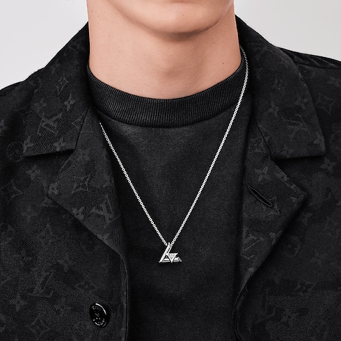 LV Volt One Large Pendant, White Gold And Diamond in Jewellery's Categories All Fine Jewellery collections by Louis Vuitton (Product zoom)
