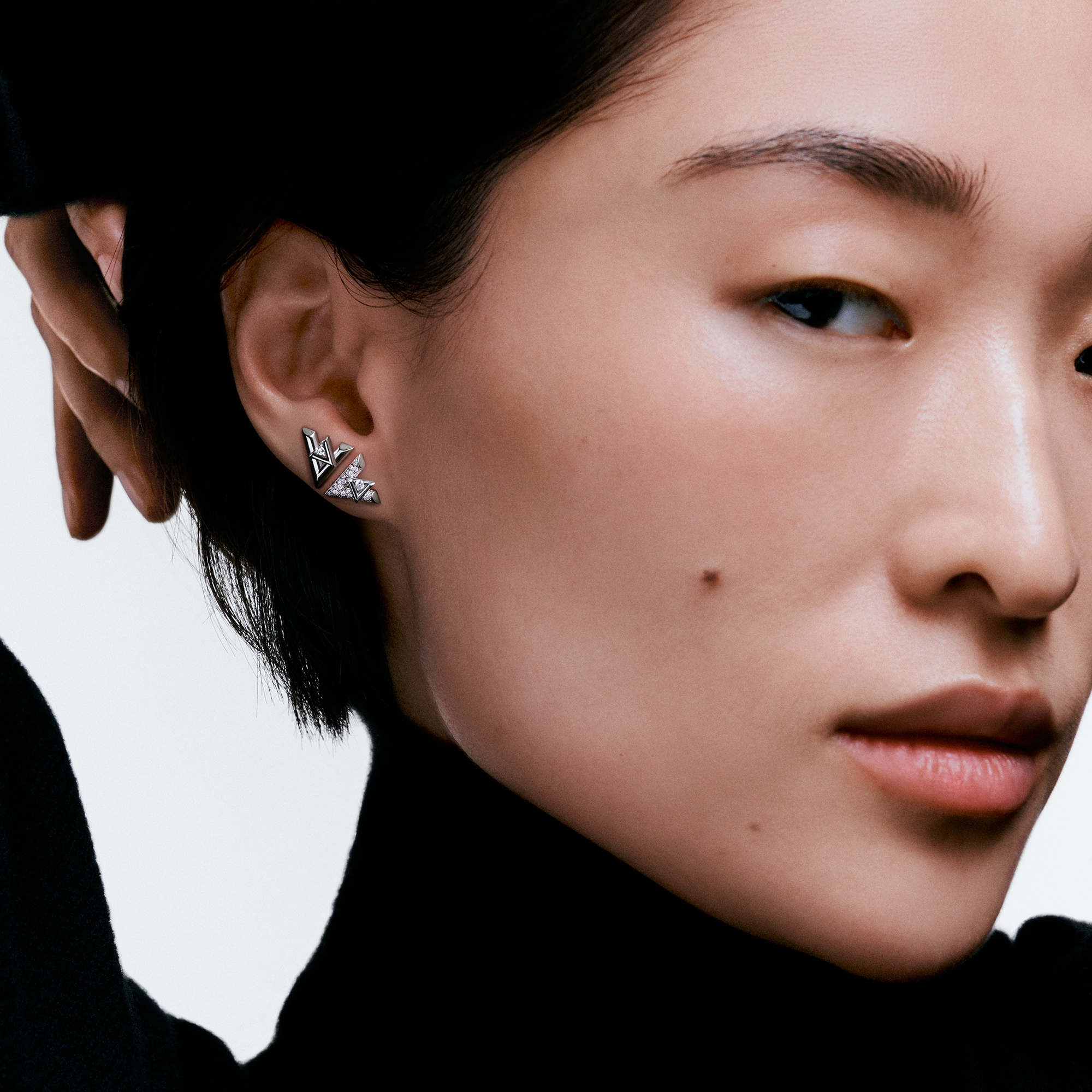 LV Volt One Stud  in Jewellery