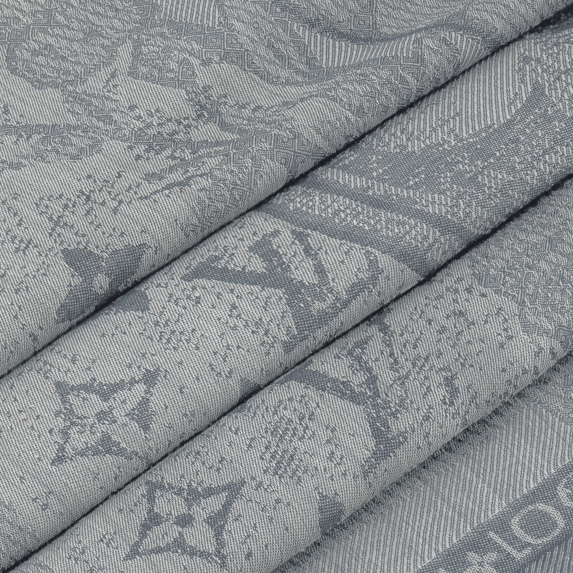 Malles Merveilleuses Shawl . in Women