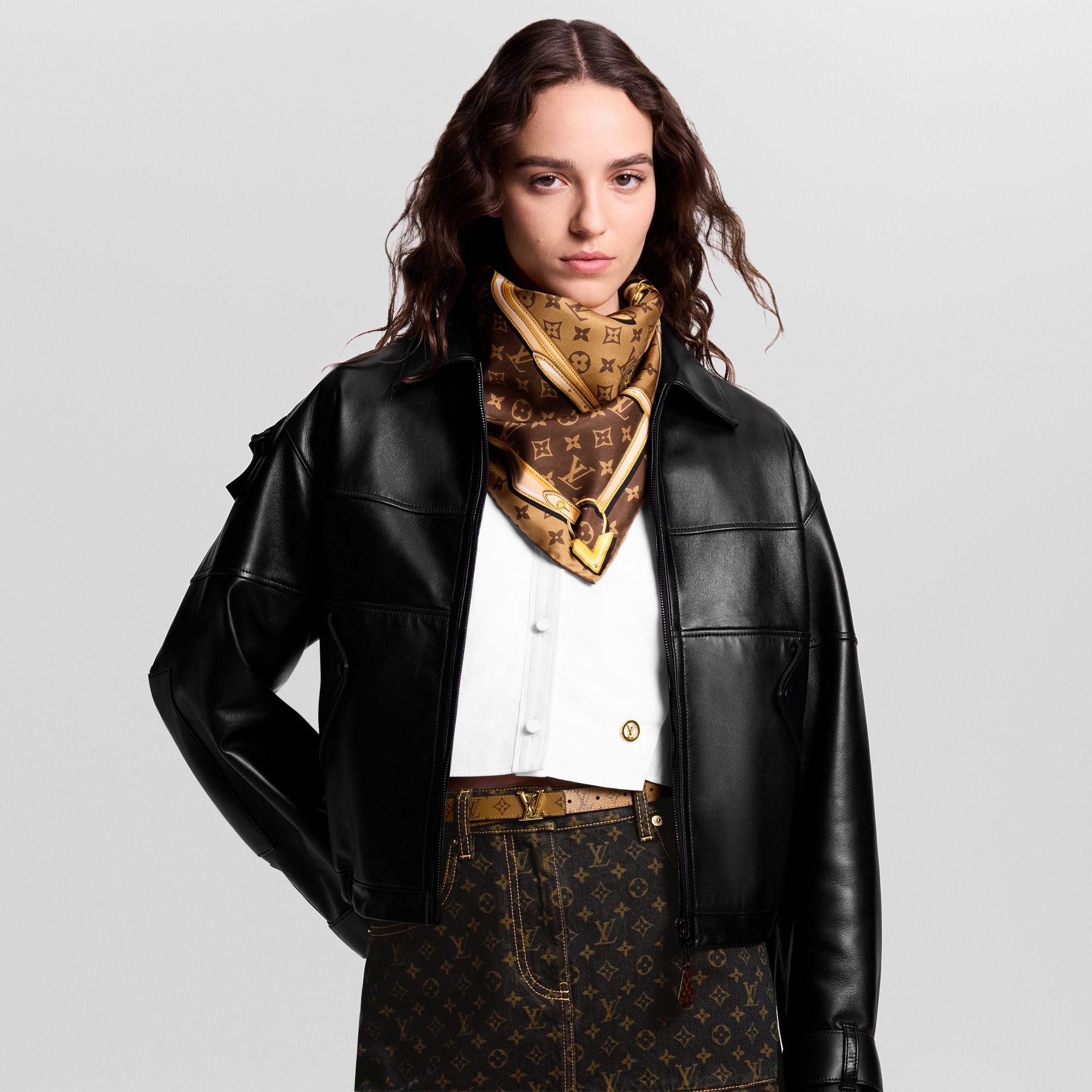 Monogram Confidential Square 90 . in Women