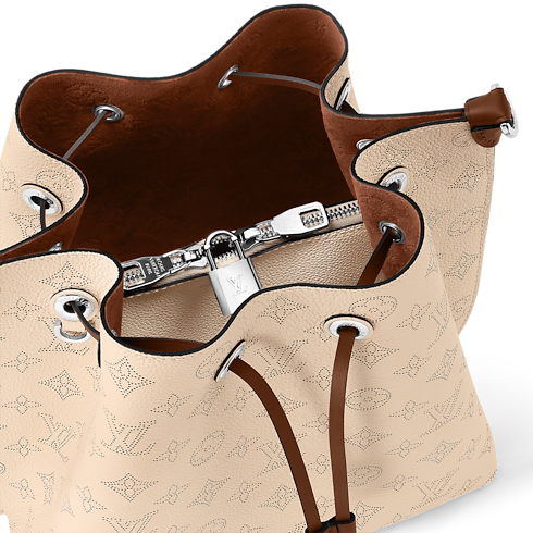 Muria Mahina in Women's Handbags All Handbags for Women collections by Louis Vuitton (Product zoom)