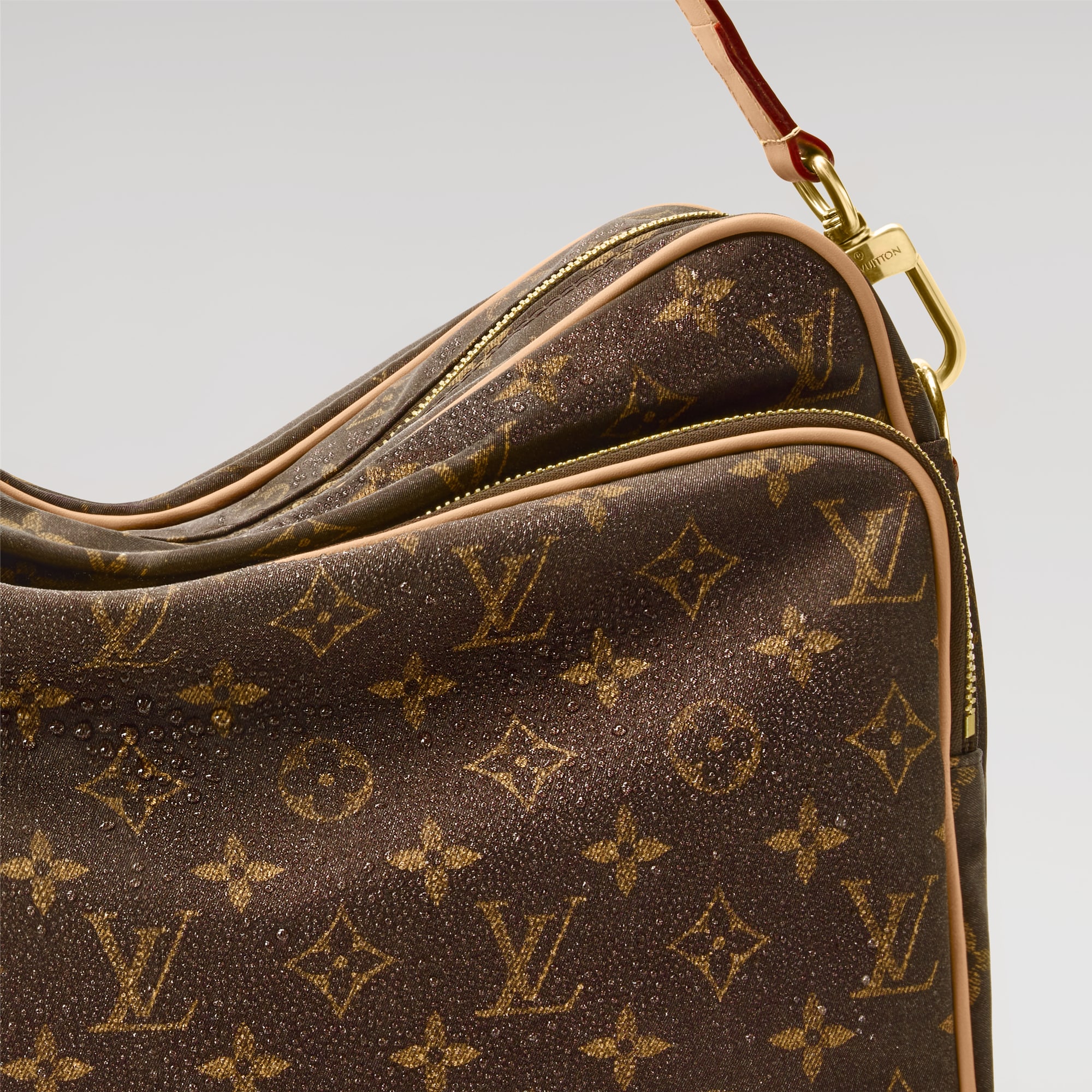 【Louis Vuitton】 ボストンバッグ Nil XL Louis Vuitton Silk Tech G76 - Men Bags | LOUIS VUITTON