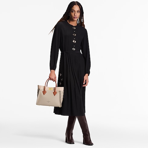 On My Side MM High End Leathers in Women's Handbags All Handbags for Women collections by Louis Vuitton (Product zoom)