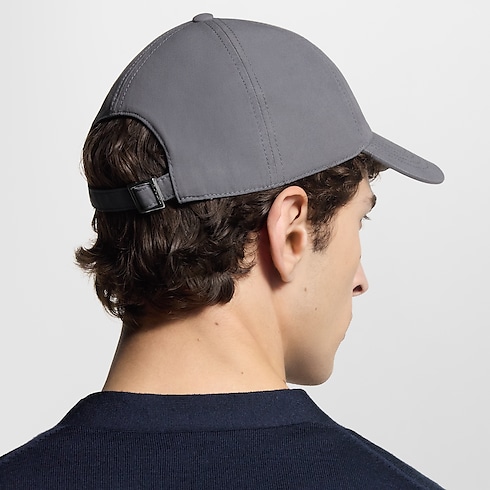 Only LV Cap . in Men's Accessories Hats, Beanies and Gloves collections by Louis Vuitton (Product zoom)