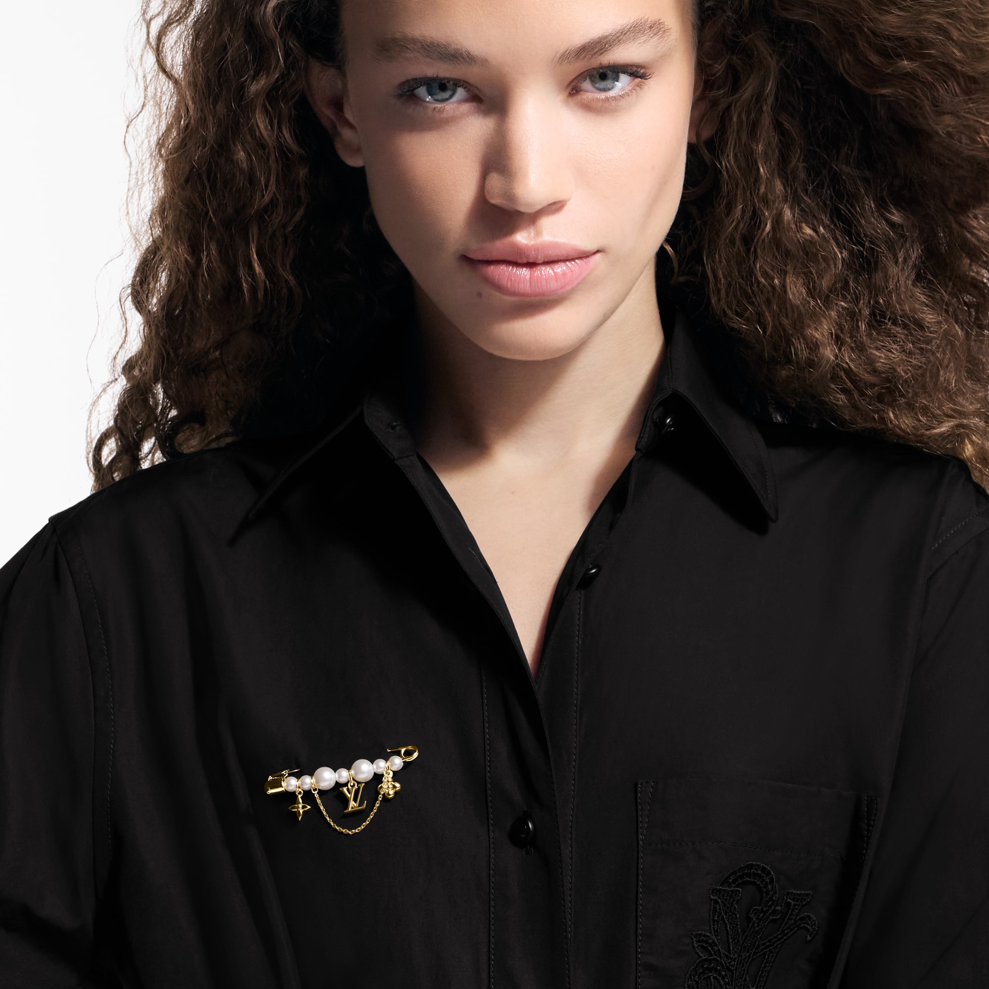 Pearl River Brooch . in Women