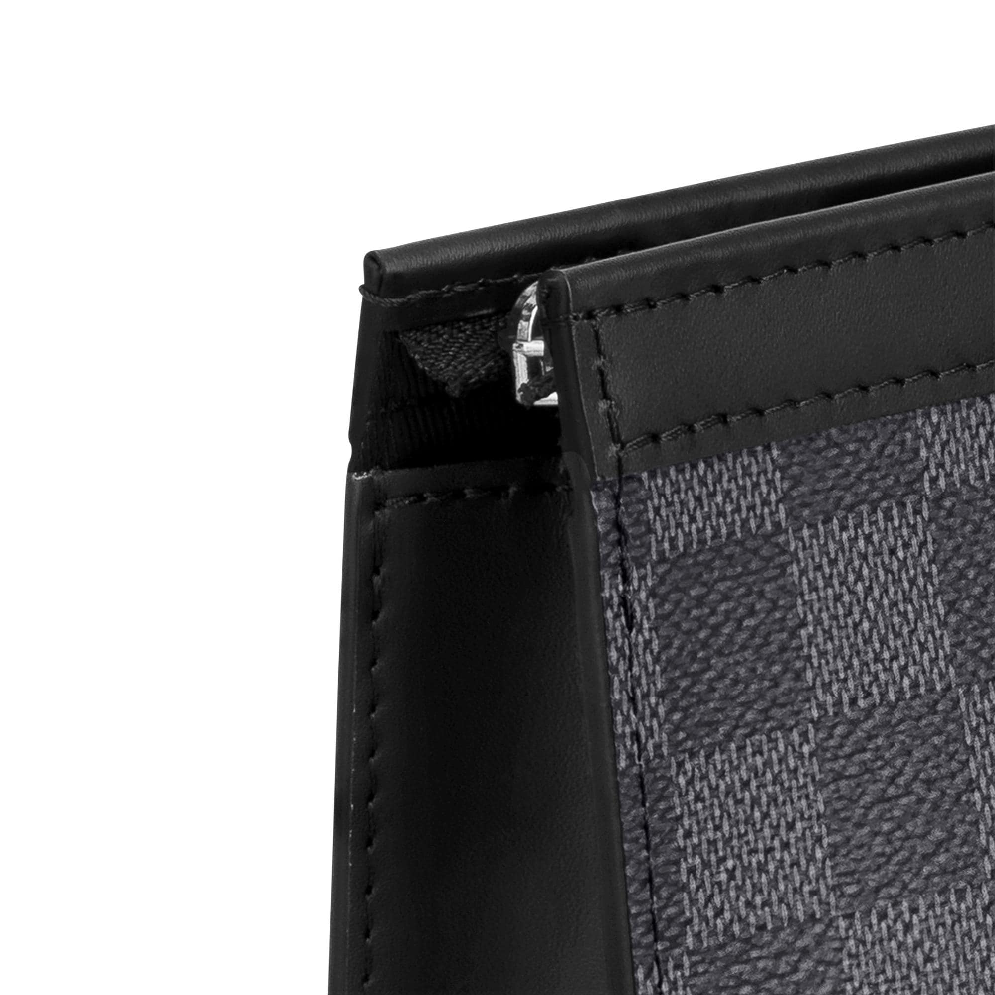 Pochette Voyage MM Damier Graphite Canvas in Men