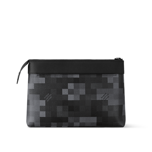 Pochette Voyage Souple D16 in Gifts's Family Month Gift Guide } collections by Louis Vuitton (Product zoom)