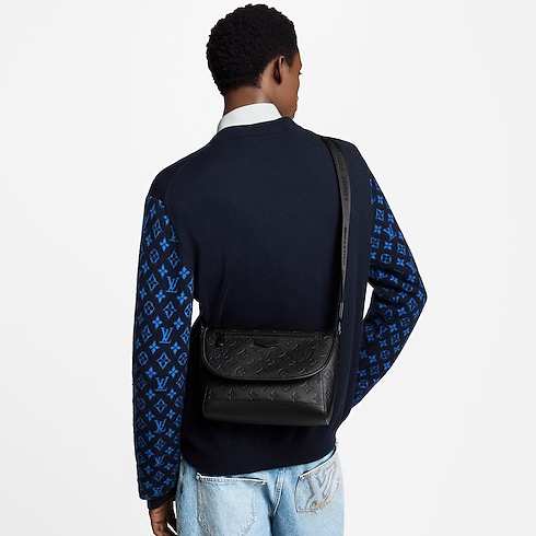 Pulse Messenger Monogram Shadow Leather in Bags and Small Leather Goods's Women Bags Newness collections by Louis Vuitton (Product zoom)