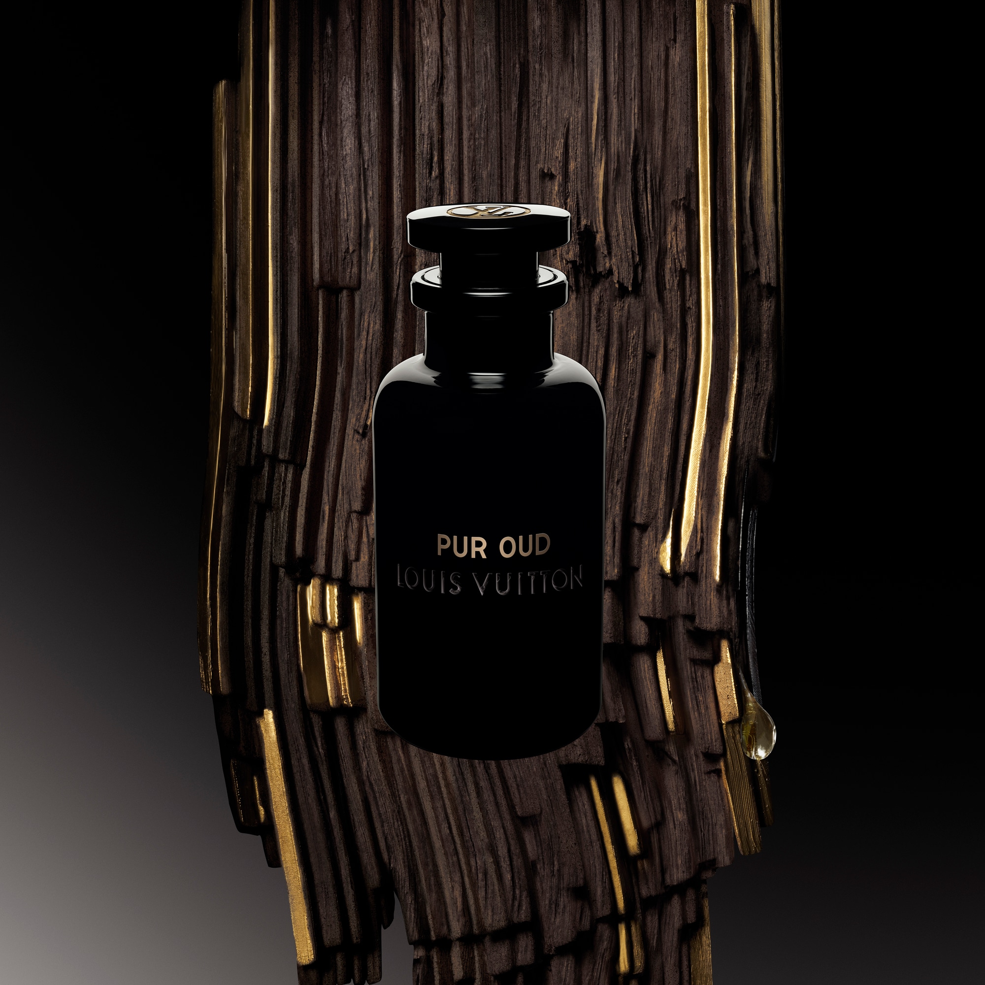 Pur Oud  in Perfumes and Beauty