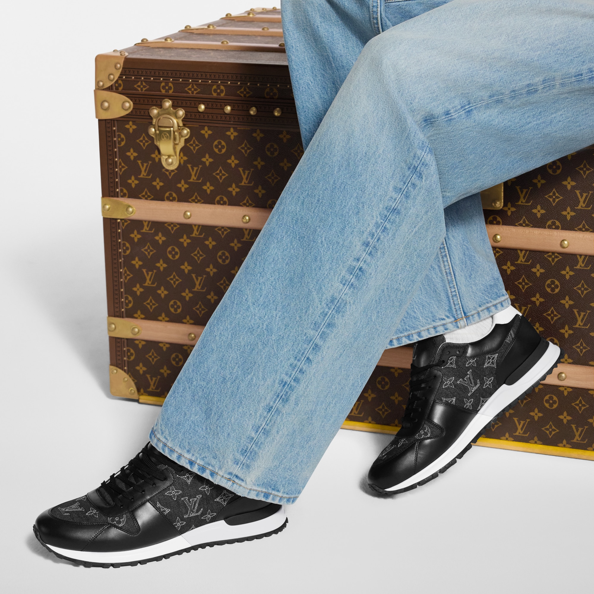 Run Away Sneaker  in Men