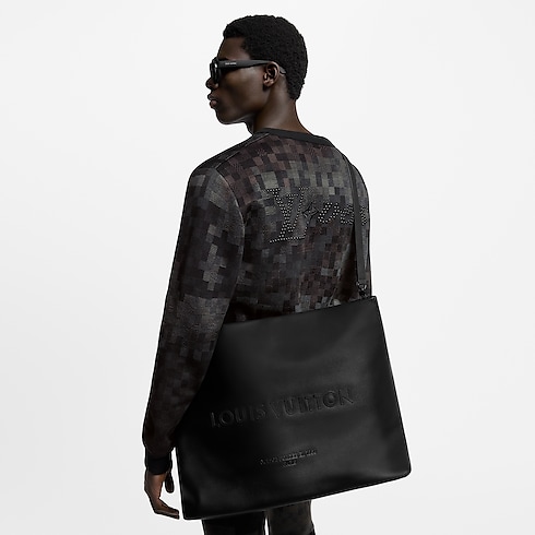 Shopper Tote GM Autres Cuirs in Bags and Small Leather Goods's Men Bags Newness collections by Louis Vuitton (Product zoom)