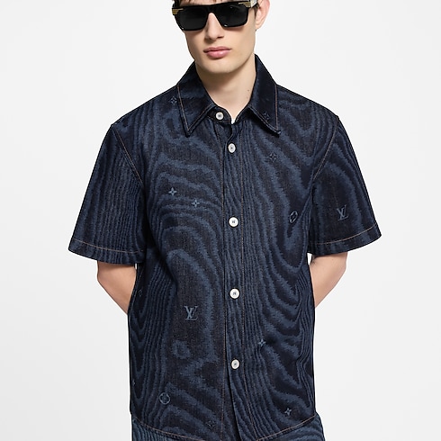Short-Sleeved Denim Shirt in Men's Ready-to-Wear Shirts collections by Louis Vuitton (Product zoom)