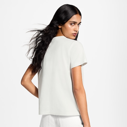 Signature Pocket T-Shirt in Women's Ready-to-Wear T-shirts and Sweatshirts collections by Louis Vuitton (Product zoom)