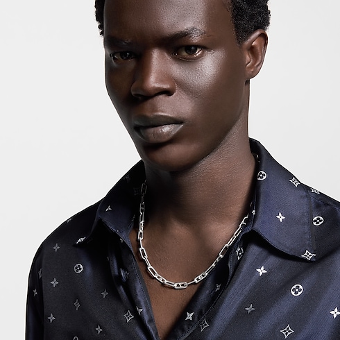 Sleek Monogram Necklace . in Men's Fashion Jewellery Necklaces and Pendants collections by Louis Vuitton (Product zoom)