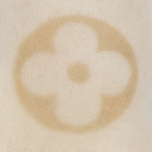 Sweet Shearling Gloves . in Women's New In Women } collections by Louis Vuitton (Product zoom)