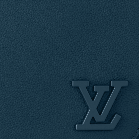 Takeoff Messenger LV Aerogram in Men's Bags All Bags For Men collections by Louis Vuitton (Product zoom)