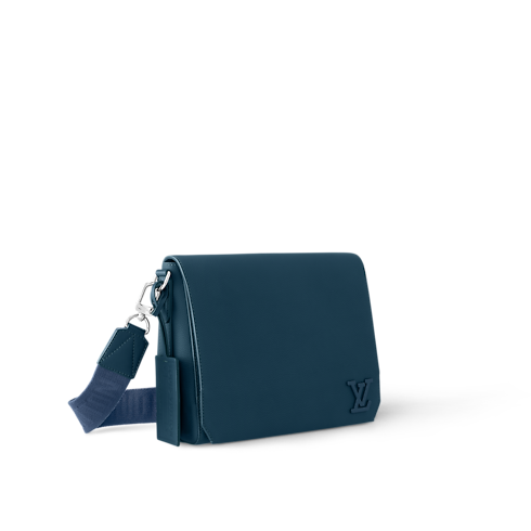 Takeoff Messenger LV Aerogram in Men's Bags All Bags For Men collections by Louis Vuitton (Product zoom)