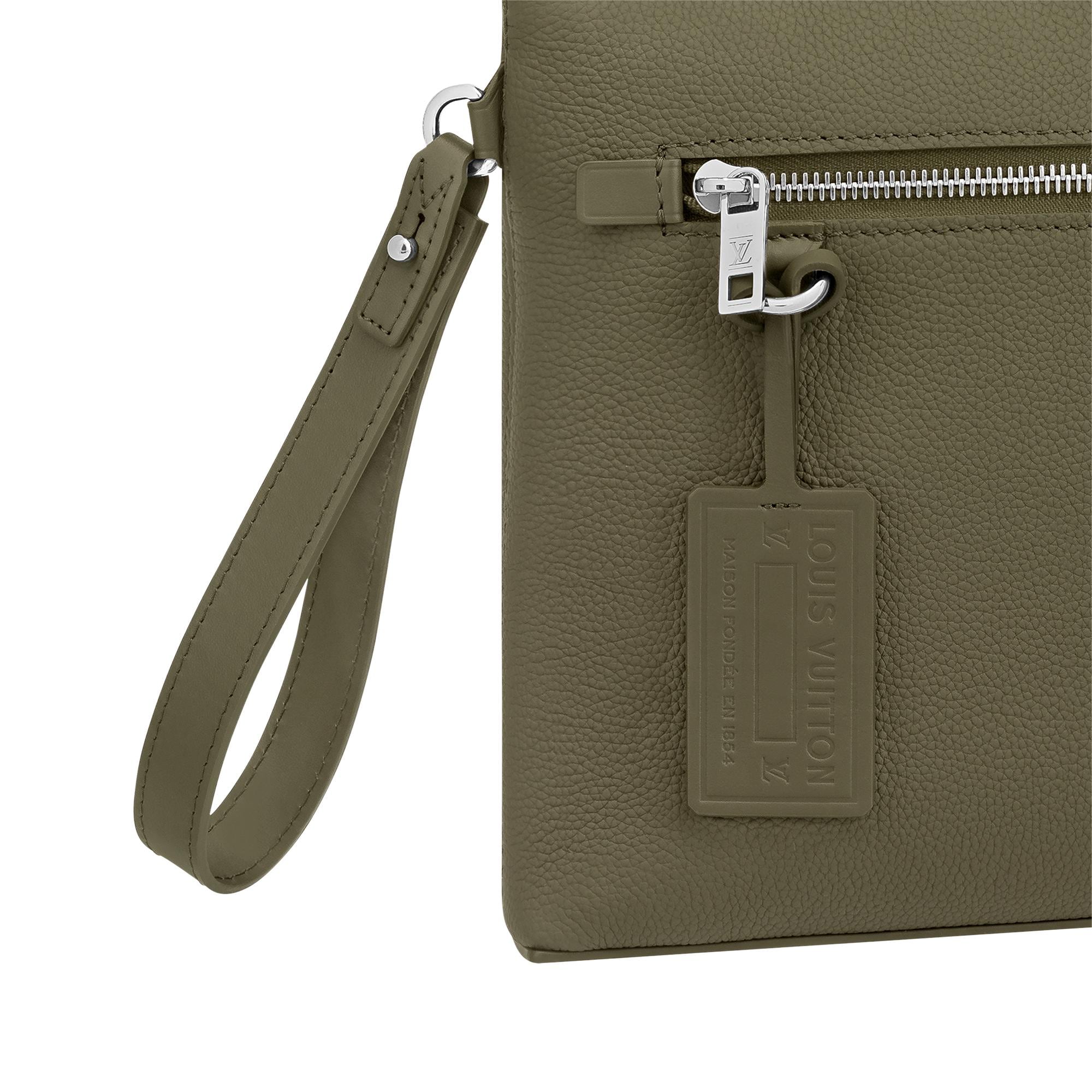 Takeoff Pouch LV Aerogram in Men