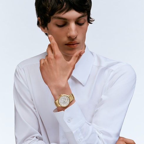 Tambour, Automatic, 40mm, Yellow gold in Watches's All Watches } collections by Louis Vuitton (Product zoom)