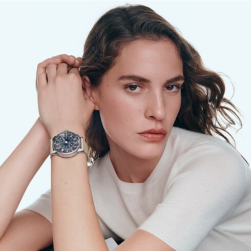 Tambour Taiko Spin Time Air, Automatic, 42.5mm, White gold in Watches's All Watches } collections by Louis Vuitton (Product zoom)