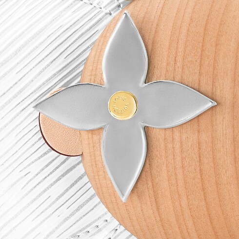 Vivienne Bride . in Trunks, Travel and Home's Sport and Lifestyle Lifestyle and Vivienne Dolls collections by Louis Vuitton (Product zoom)