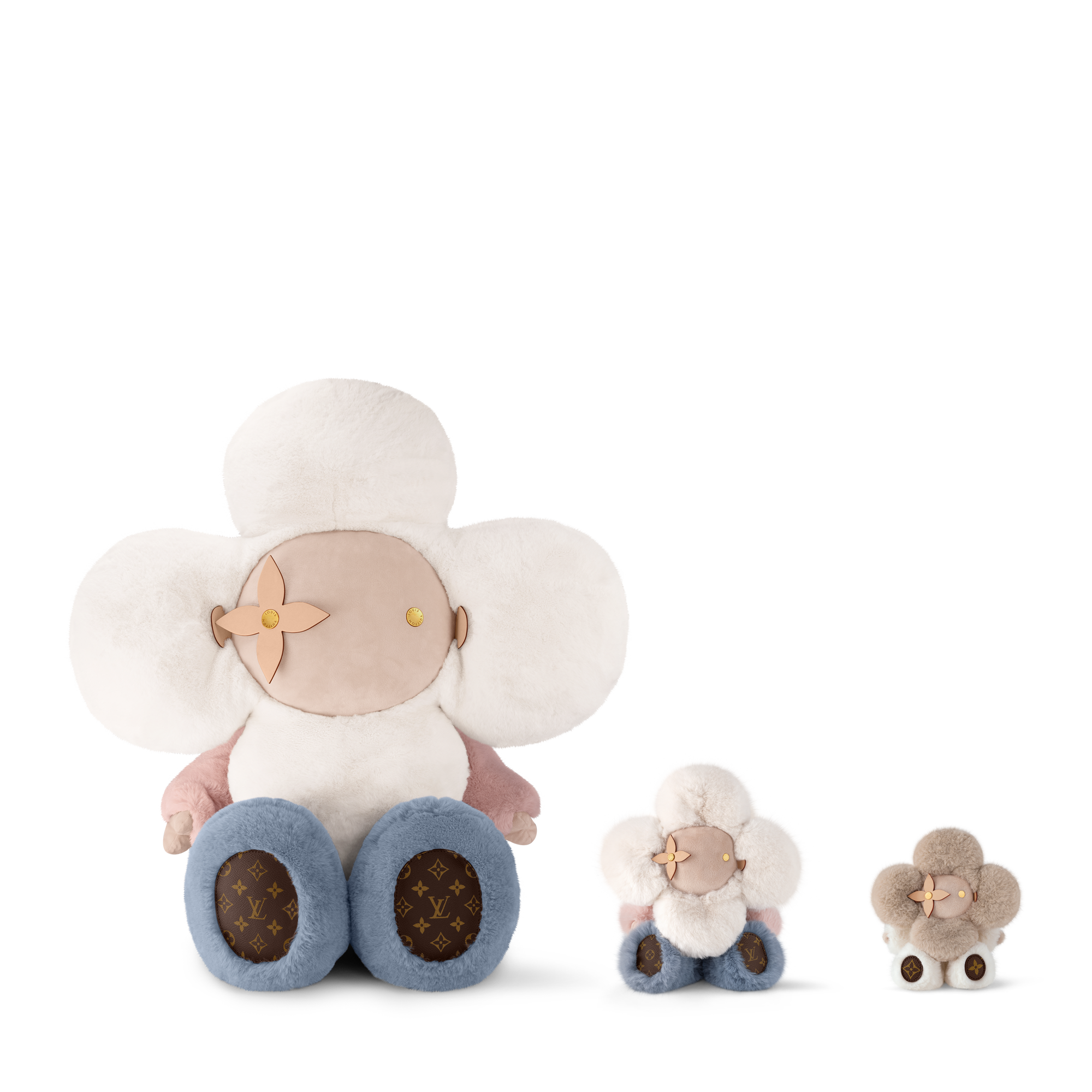 Vivienne Doudou  in Trunks, Travel and Home