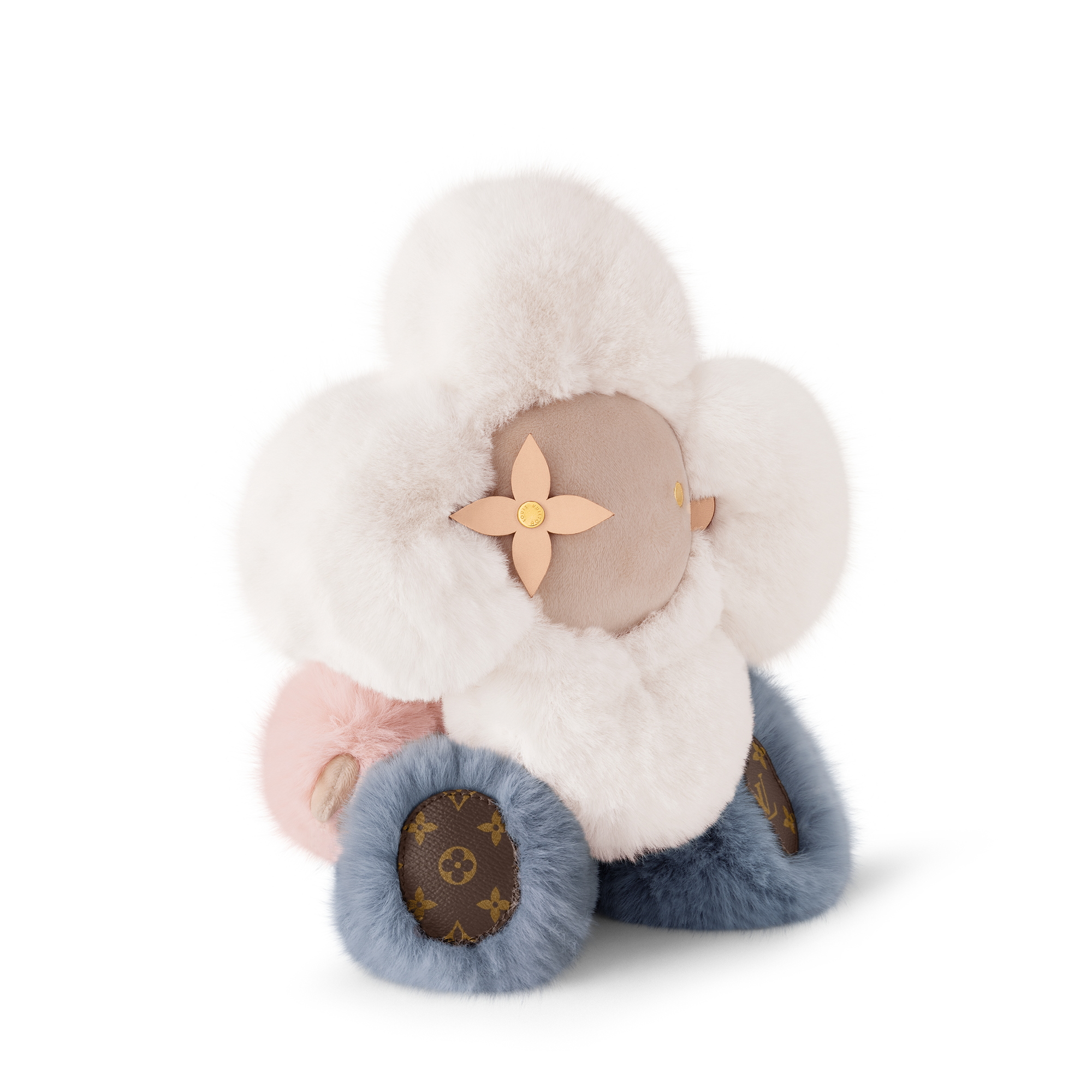 Vivienne Doudou  in Trunks, Travel and Home