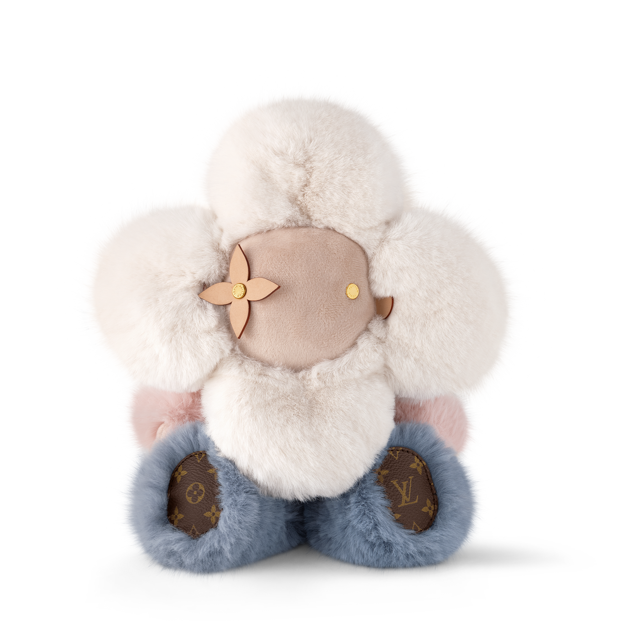 Vivienne Doudou  in Trunks, Travel and Home