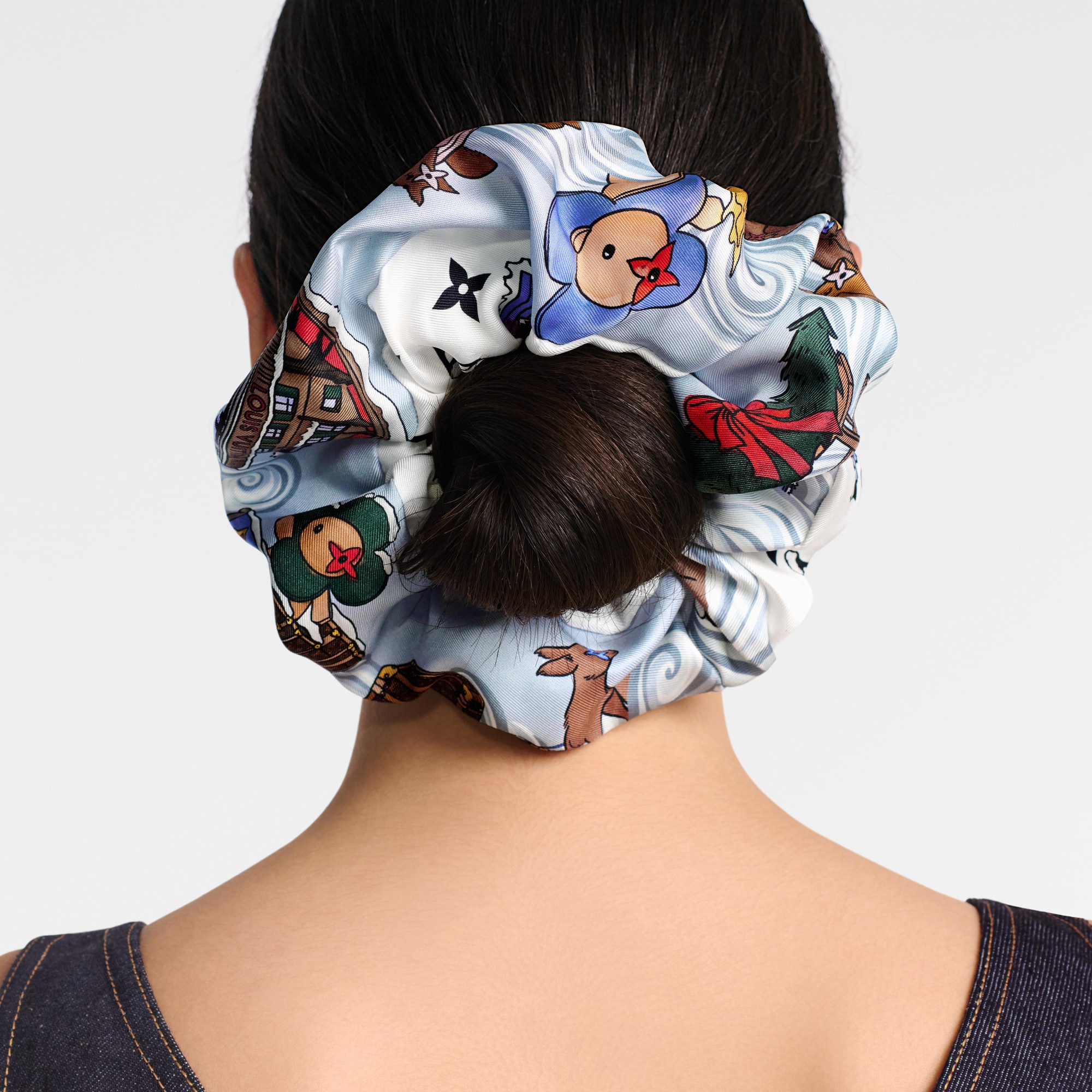 Vivienne Winter Holiday Scrunchie . in Women