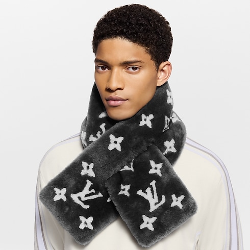 Yeti Scarf . in Men's Accessories Scarves for Men collections by Louis Vuitton (Product zoom)